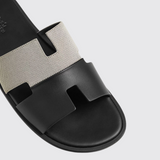 Izmir Sandals in Prunoir / Noir