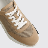 Bouncing Sneakers in Beige Camel