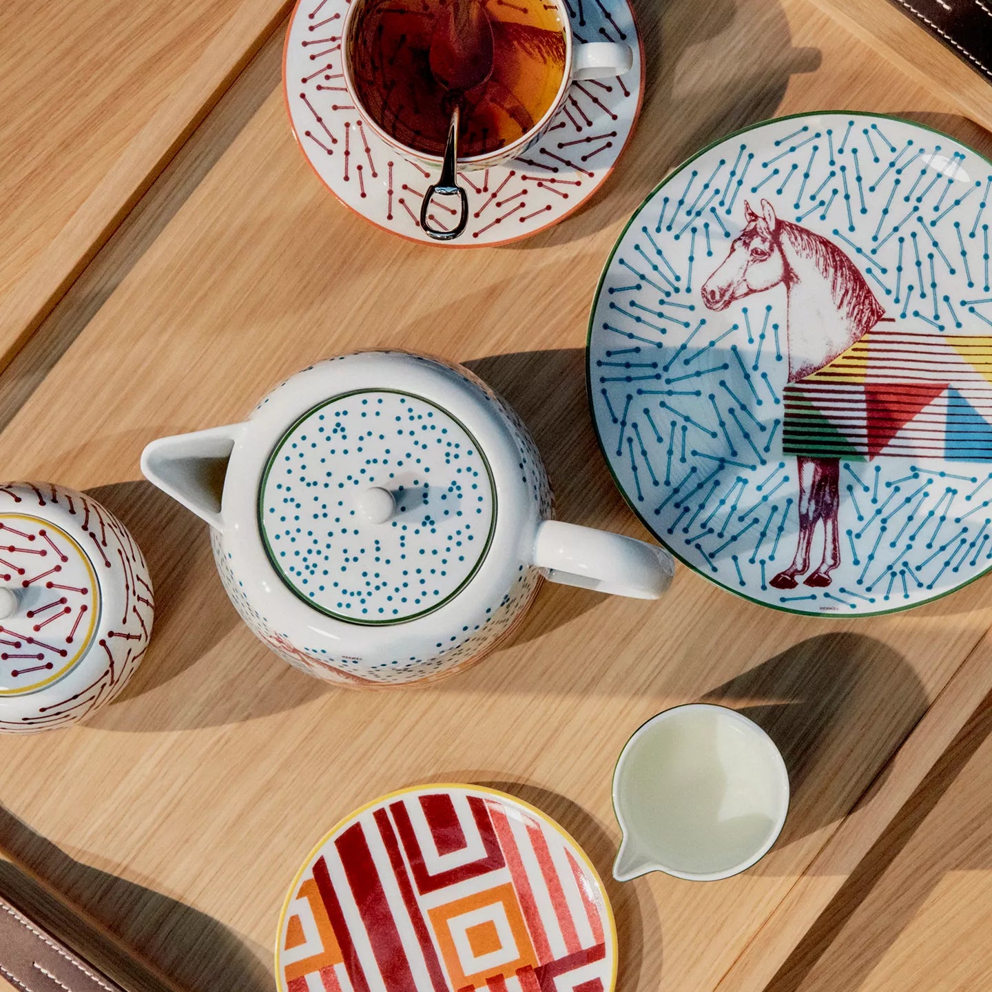 The Art of Gifting: Luxury Home Accessories That Impress