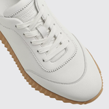 Bouncing Sneakers in Blanc