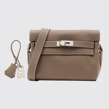 Kelly Messenger in Etoupe