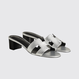 Oasis Sandals in Gris Argenté