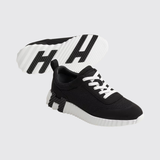 Bouncing Sneakers in Noir