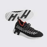 Flex Slip-on Sneakers in Noir / Blanc