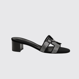 Oasis Sandals in Noir / Cristal