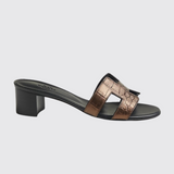 Oasis Sandals in Doré Antique