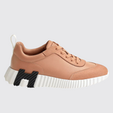 Bouncing Sneakers in Nude
