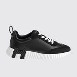 Bouncing Sneakers in Noir