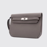 Kelly Dépêches in Gris Etain