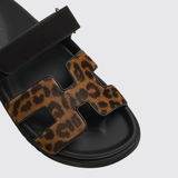 Chypre Sandals in Gold/Noir