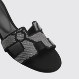 Oasis Sandals in Noir / Cristal