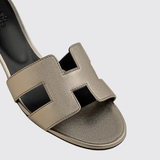 Oasis Sandals in Champagne