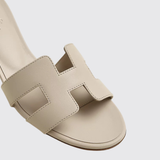 Oasis Sandals in Beige Nomade