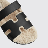 Chypre Sandals in Noir / Ecru