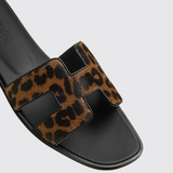 Oran Sandals in Gold/Noir