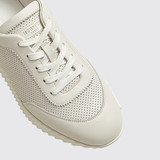 Bouncing Sneakers in Ecru