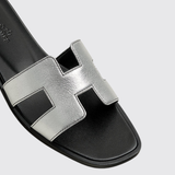 Oran Sandals in Gris Argenté