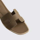 Oran Sandals in Étoupe
