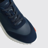 Bouncing Sneakers in Bleu Océan