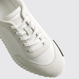 Bouncing Sneakers in Blanc