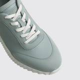 Bouncing Sneakers in Gris Nuage