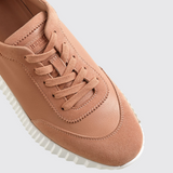 Bouncing Sneakers in Nude